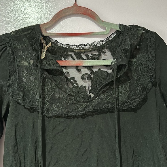 Black Top - Picture 6 of 7